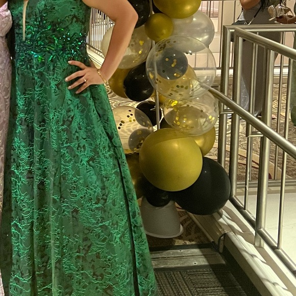 EMERALD GREEN PROM DRESS * LIKE NEW * SIZE 10-14 * READ DESCRIP. * - Picture 8 of 8